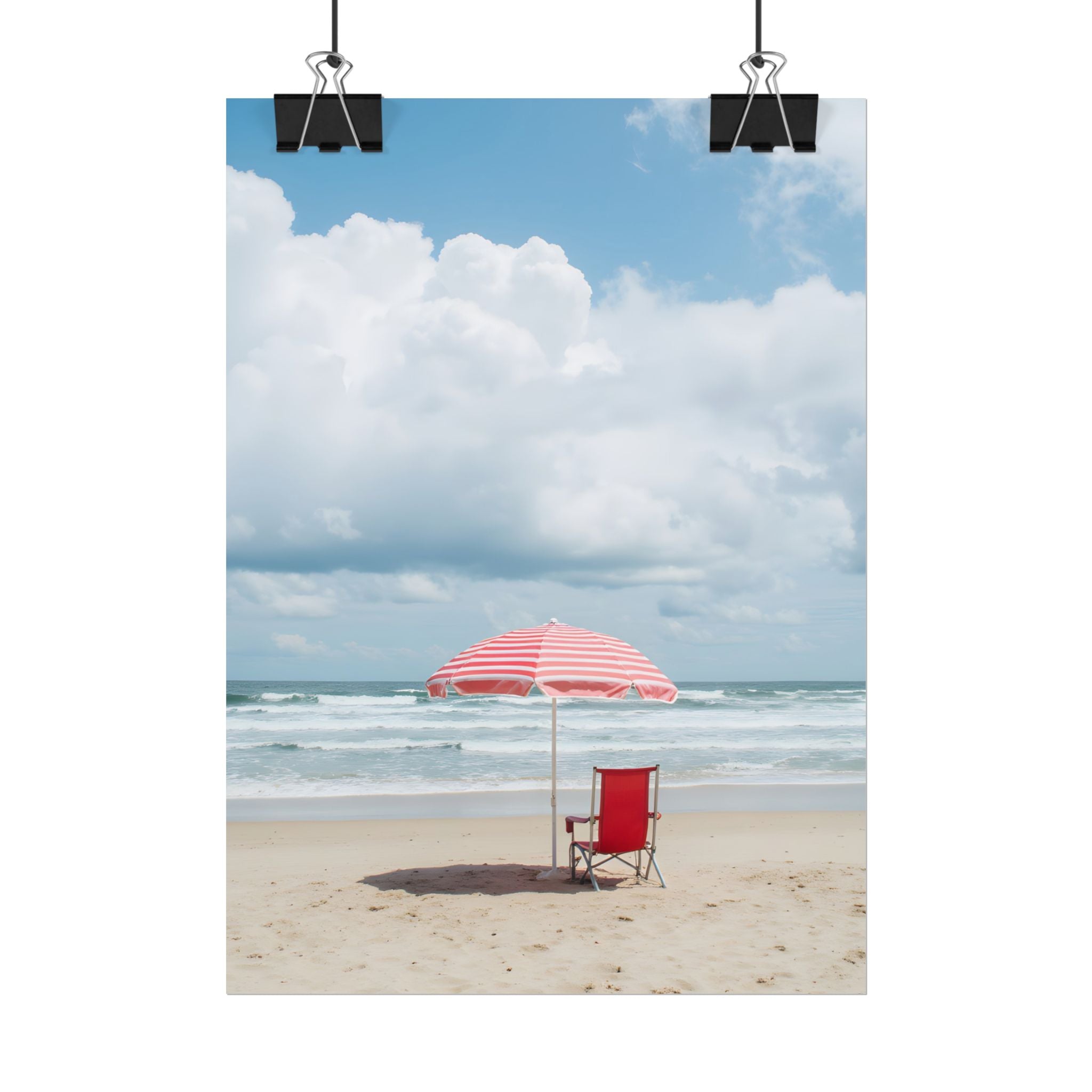 Een herinnering aan een zonovergoten stranddag met strandstoel en parasol - Poster 
