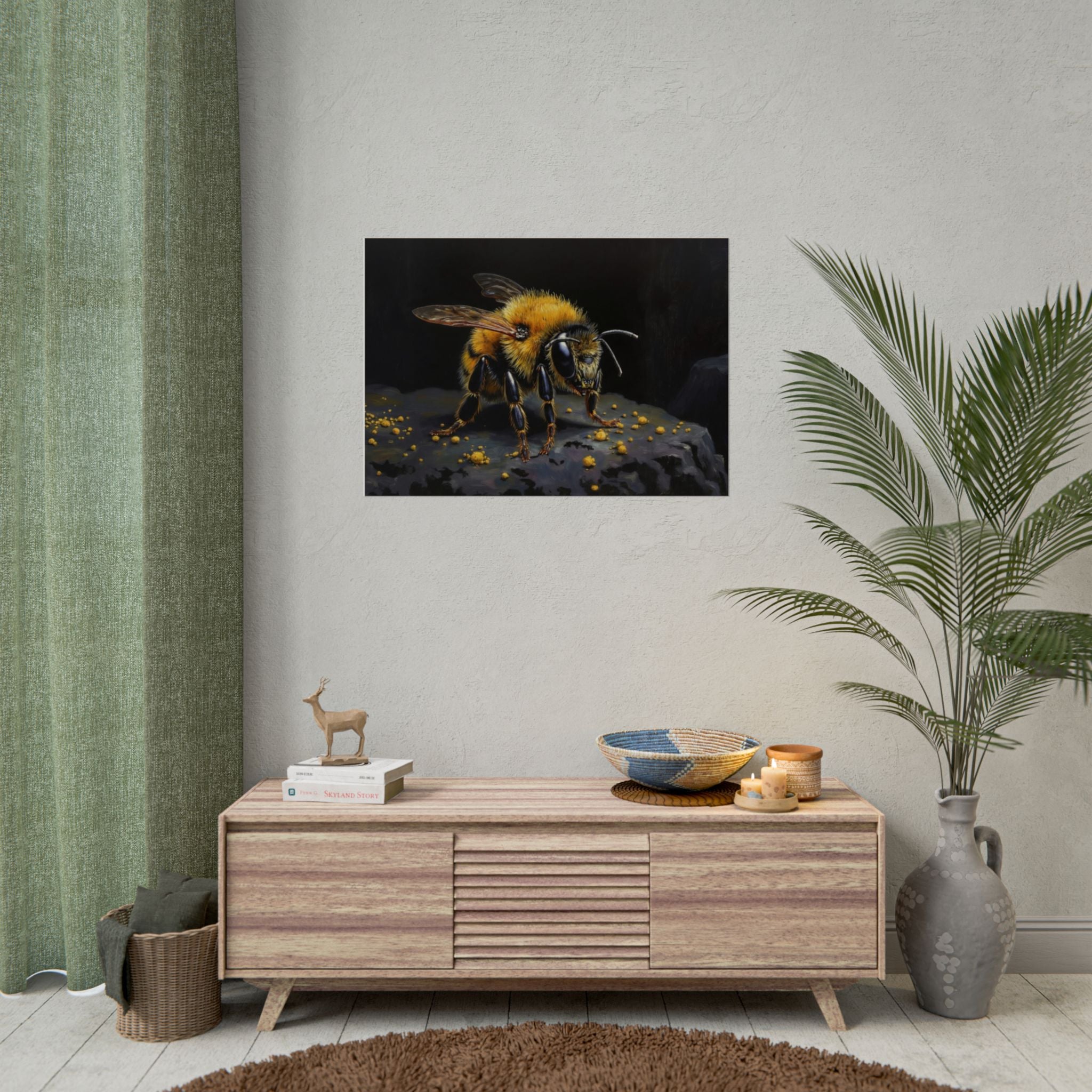 Bumblebee Close-Up Poster — Realistic Insect Wall Art (Rolled Poster)