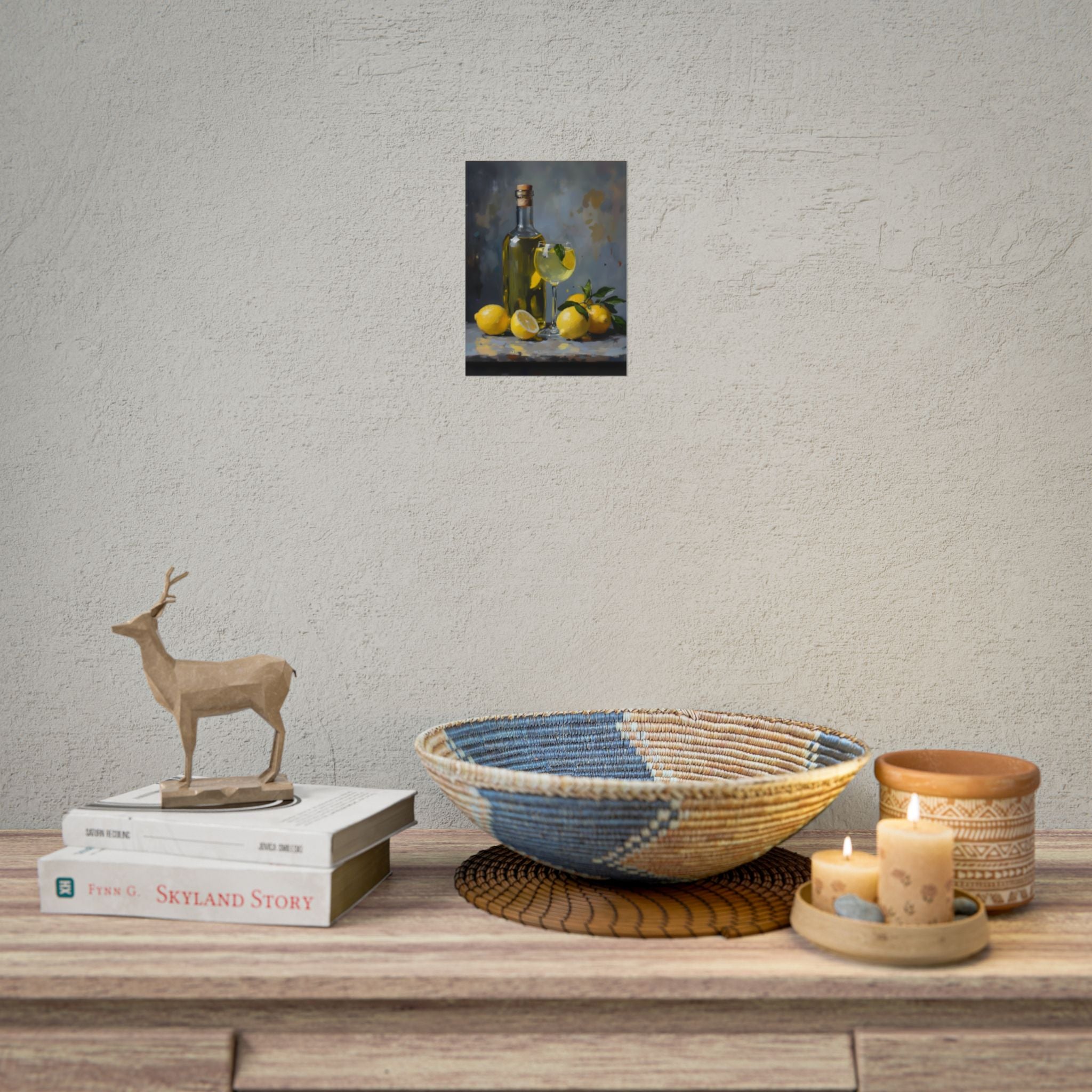 Limoncello met citroenen stilleven opgerolde poster – Citrusfles kunstafdruk