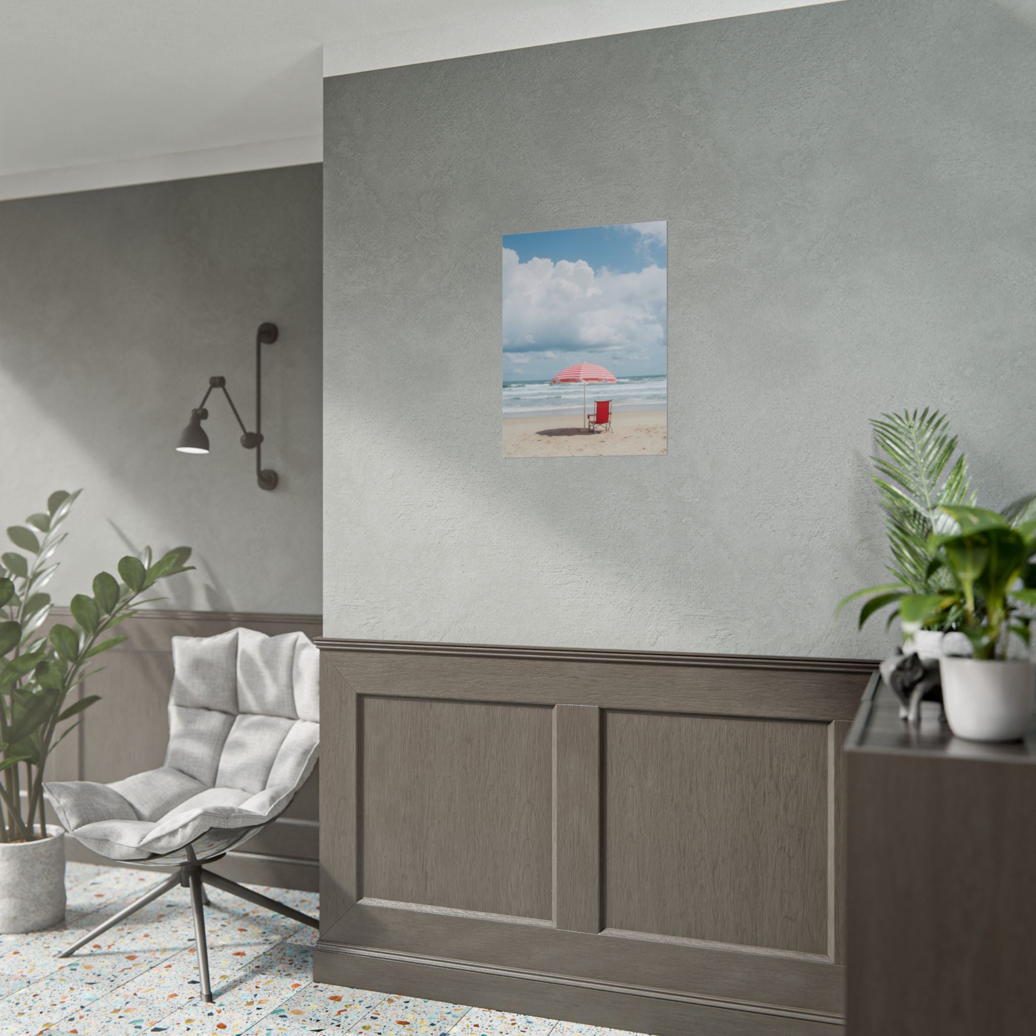 Een herinnering aan een zonovergoten stranddag met strandstoel en parasol - Poster 