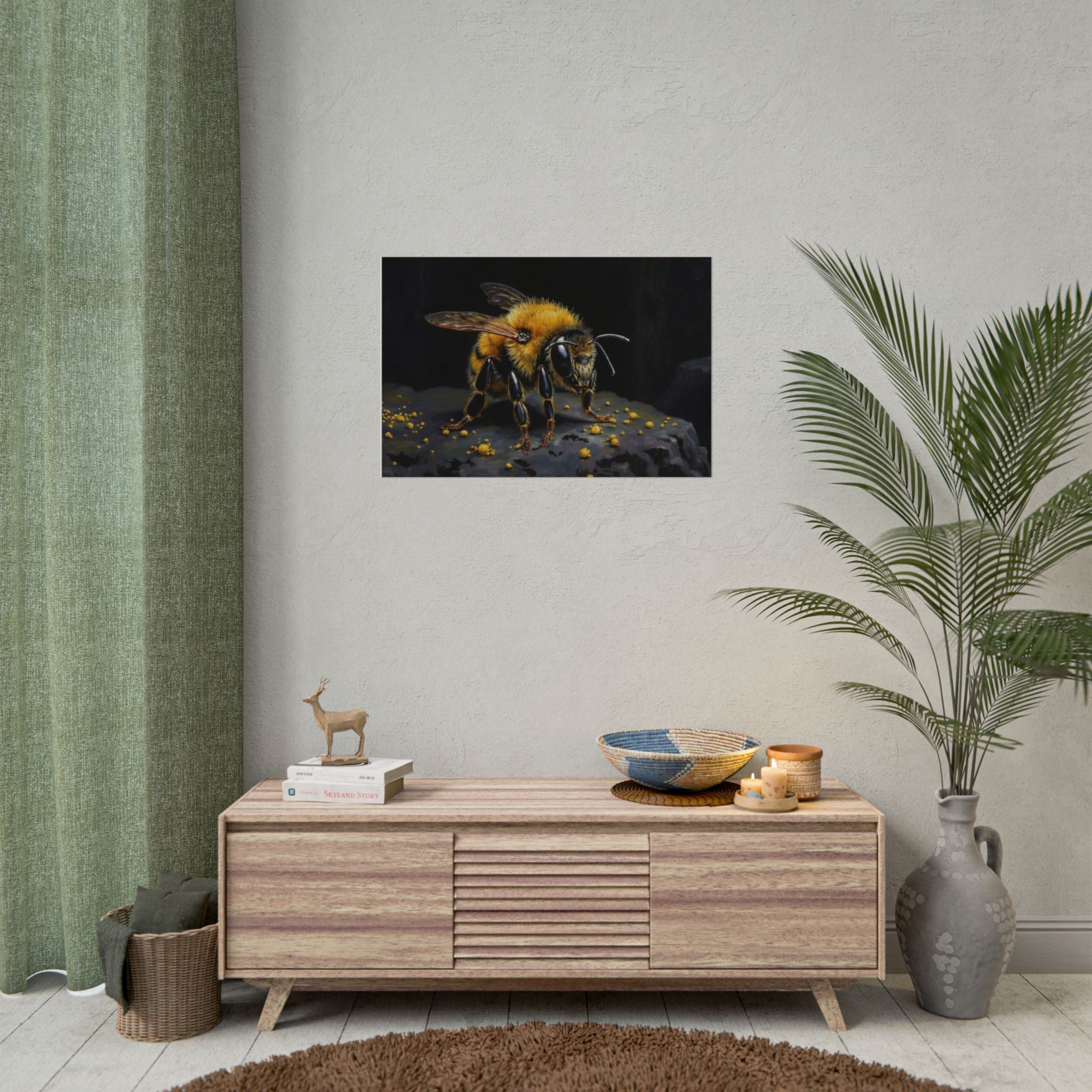 Bumblebee Close-Up Poster — Realistic Insect Wall Art (Rolled Poster)