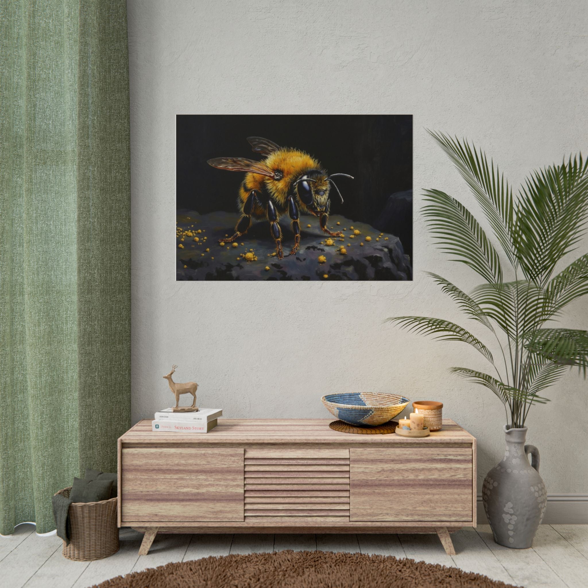 Bumblebee Close-Up Poster — Realistic Insect Wall Art (Rolled Poster)