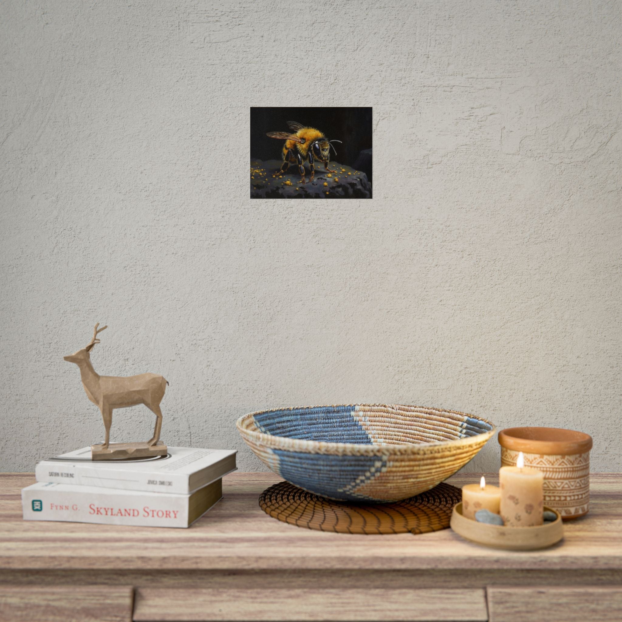 Bumblebee Close-Up Poster — Realistic Insect Wall Art (Rolled Poster)